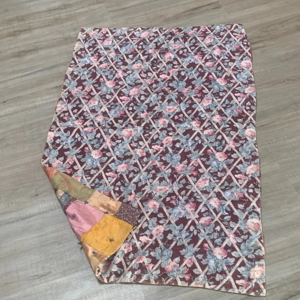 Handcrafted Patchwork Quilt with Multicolor Design